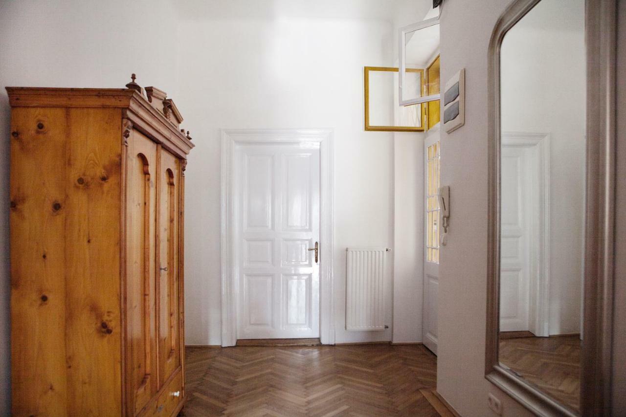 Grand Budapest Apartment Exterior foto
